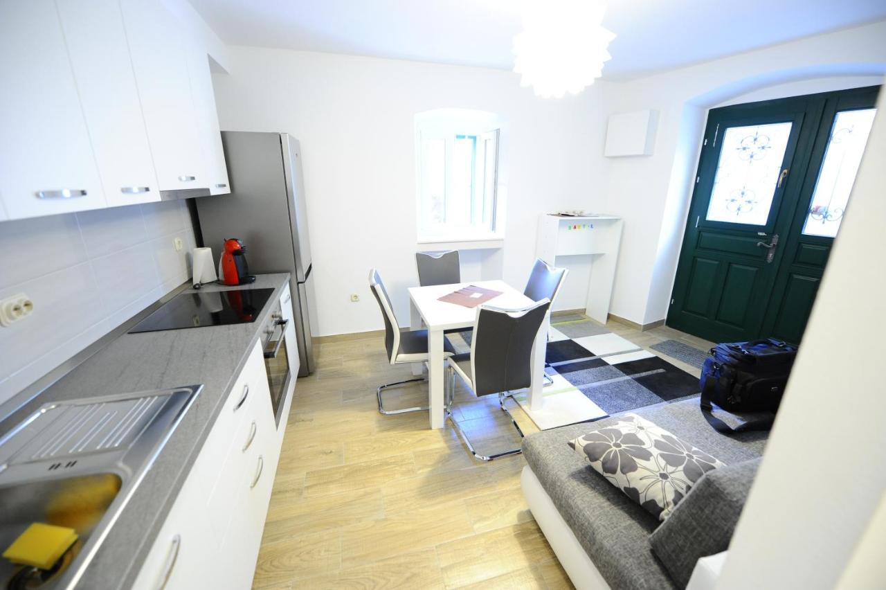 The Star Apartment Spalato Esterno foto